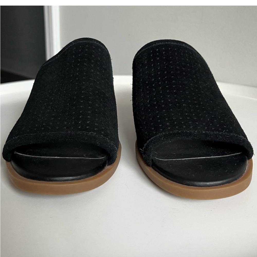 NWOT Koolaburra by UGG RAYCHEL Slip
On Mule - Picture 9 of 10